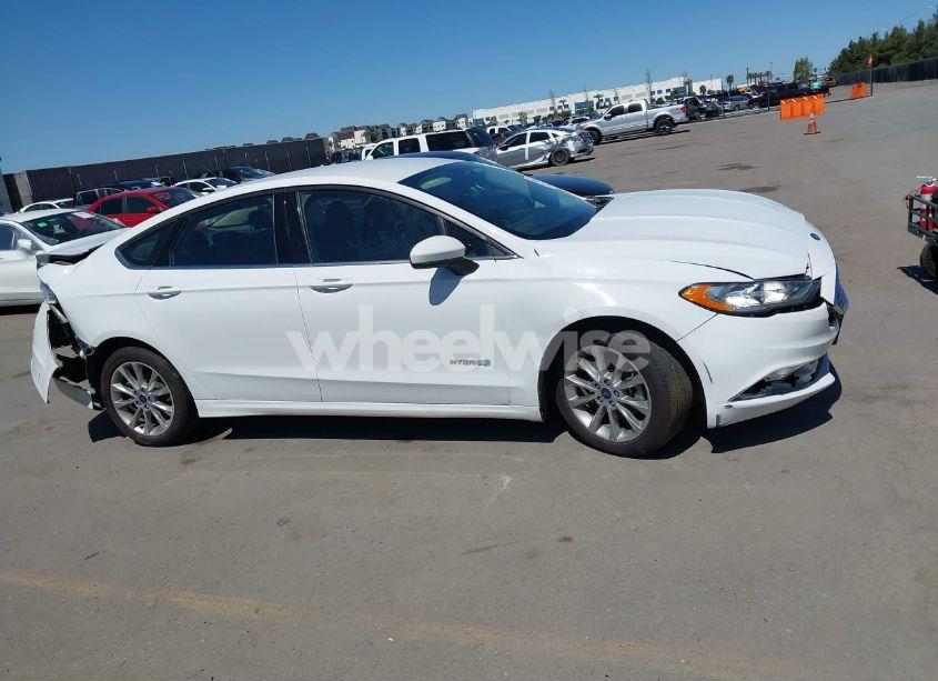 Photo 12 of 2017 Ford Fusion HYBRID SE (VIN 3FA6P0LU6HR357477)