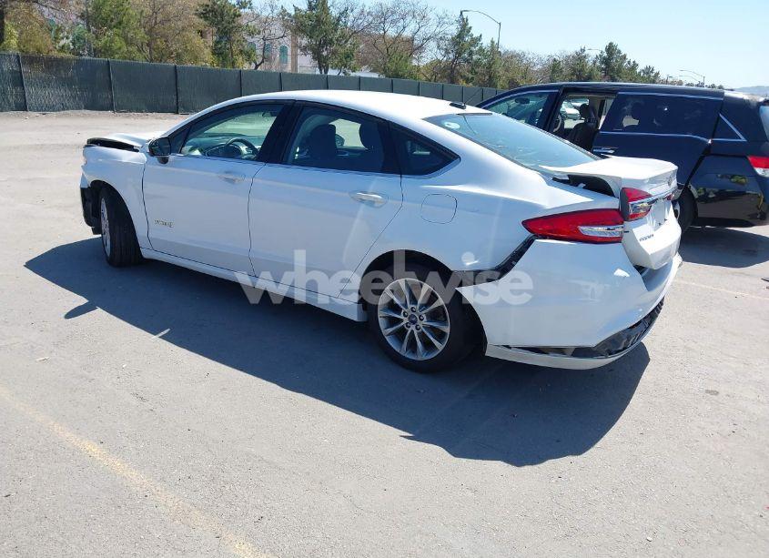 Photo 3 of 2017 Ford Fusion HYBRID SE (VIN 3FA6P0LU6HR357477)