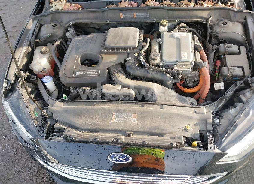 Photo 10 of 2018 Ford Fusion HYBRID SE (VIN 3FA6P0LU6JR116220)