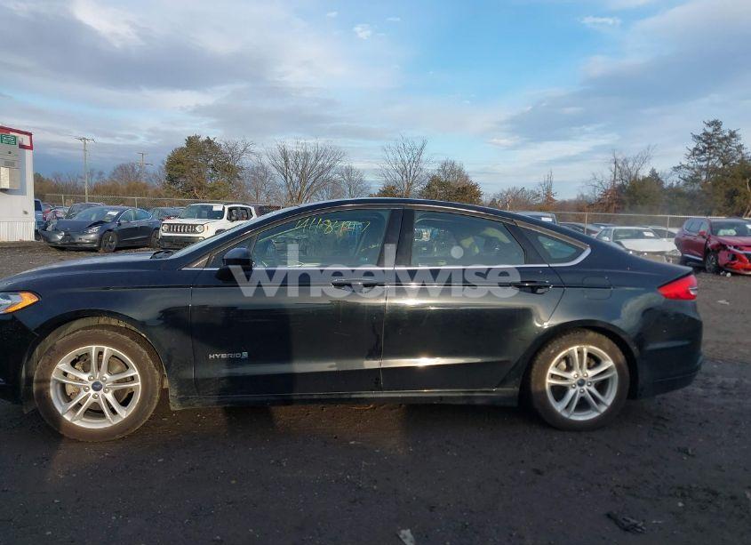Photo 14 of 2018 Ford Fusion HYBRID SE (VIN 3FA6P0LU6JR116220)