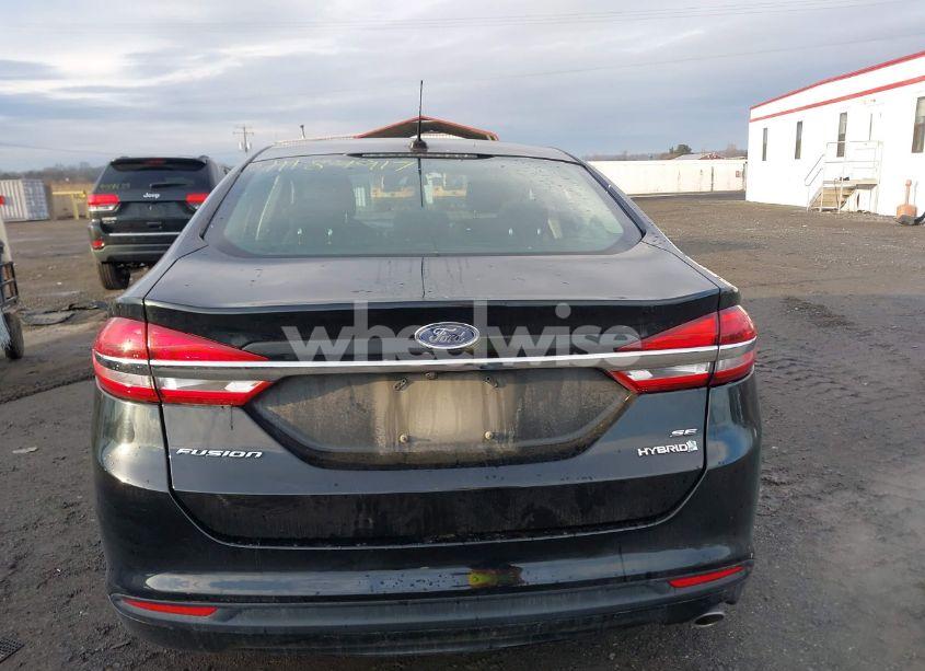 Photo 16 of 2018 Ford Fusion HYBRID SE (VIN 3FA6P0LU6JR116220)