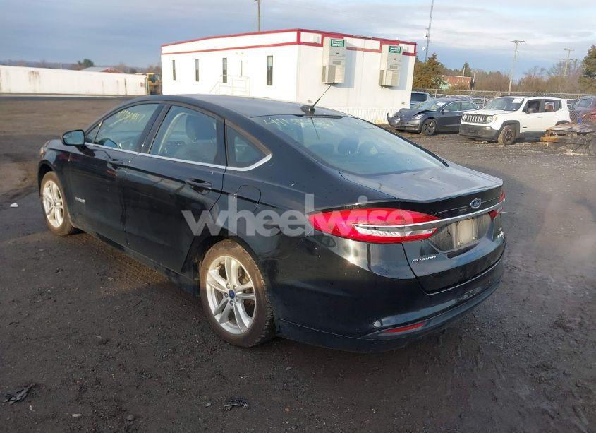 Photo 3 of 2018 Ford Fusion HYBRID SE (VIN 3FA6P0LU6JR116220)