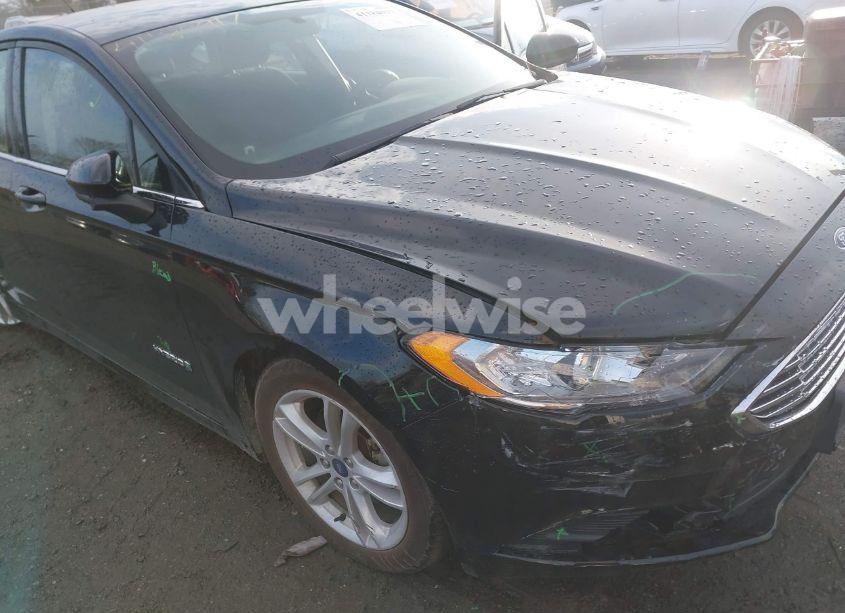 Photo 6 of 2018 Ford Fusion HYBRID SE (VIN 3FA6P0LU6JR116220)