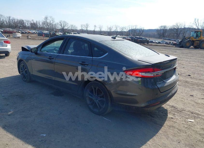 Photo 3 of 2018 Ford Fusion HYBRID SE (VIN 3FA6P0LU6JR118226)