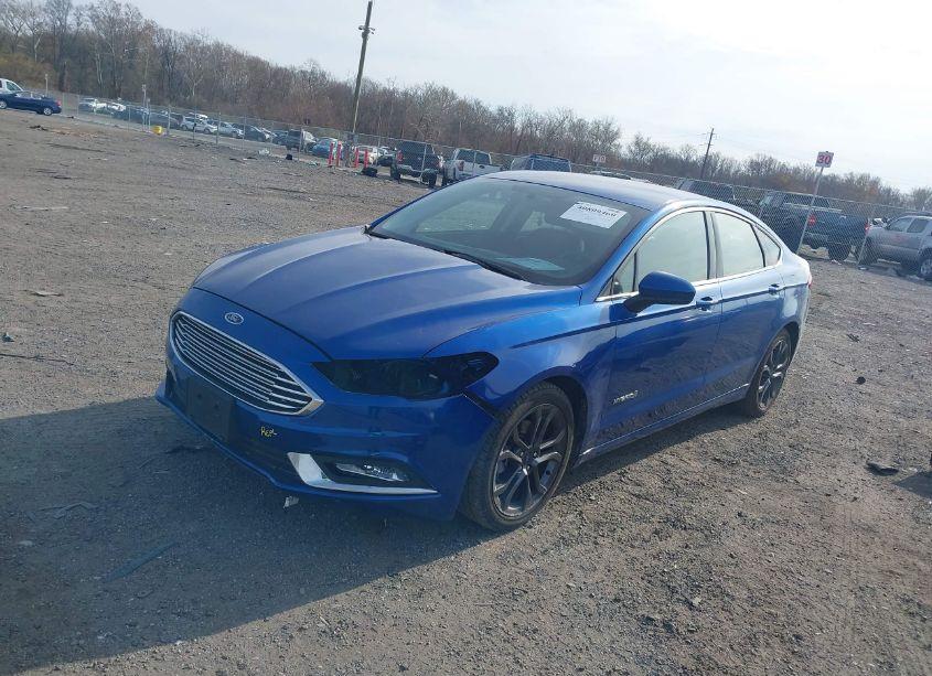 Photo 2 of 2018 Ford Fusion HYBRID SE (VIN 3FA6P0LU6JR179379)