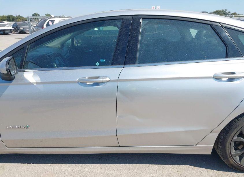 Photo 14 of 2018 Ford Fusion HYBRID SE (VIN 3FA6P0LU6JR207309)