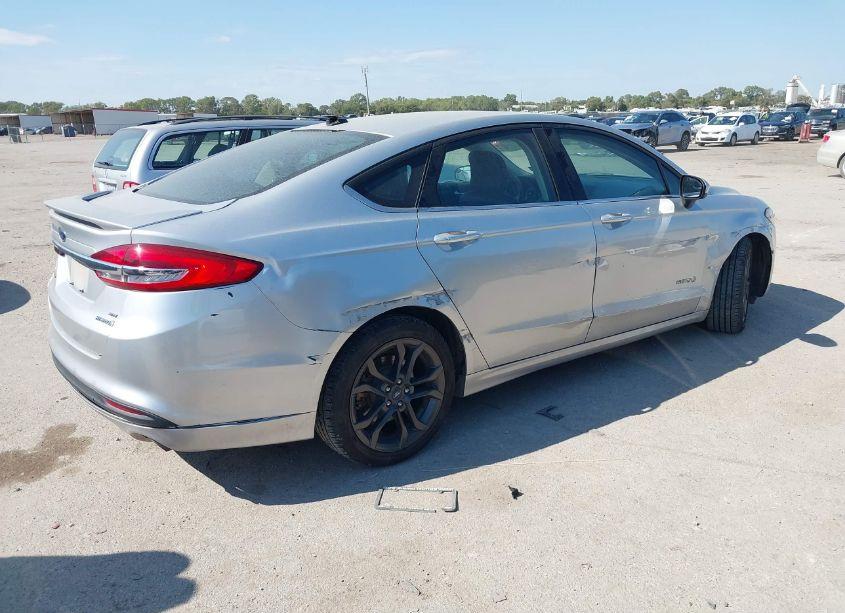 Photo 4 of 2018 Ford Fusion HYBRID SE (VIN 3FA6P0LU6JR207309)