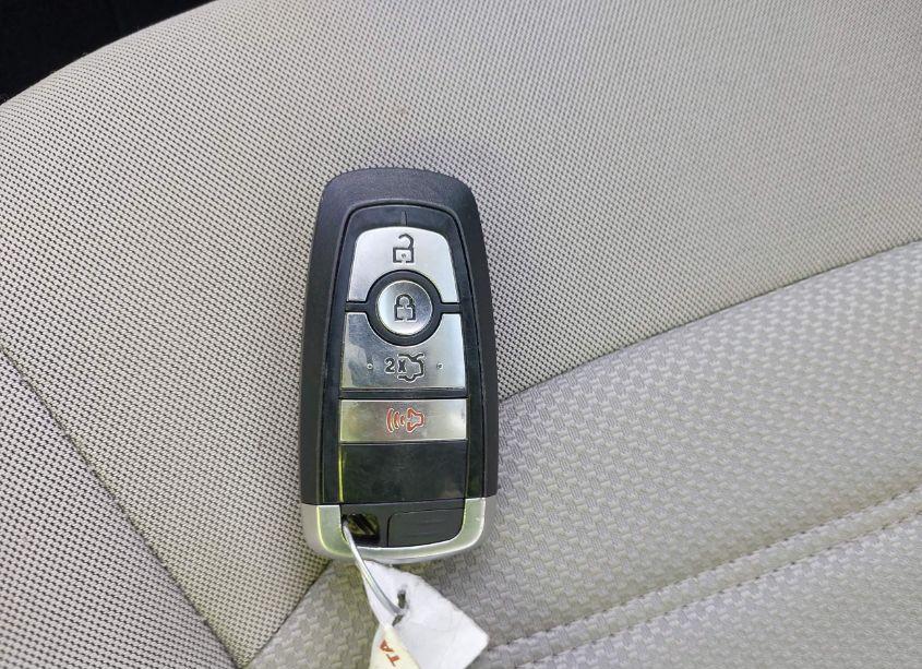 Photo 11 of 2018 Ford Fusion HYBRID SE (VIN 3FA6P0LU6JR269048)