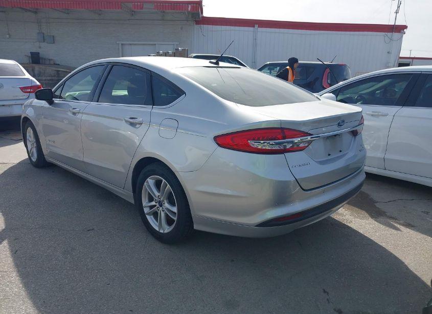 Photo 3 of 2018 Ford Fusion HYBRID SE (VIN 3FA6P0LU6JR269048)