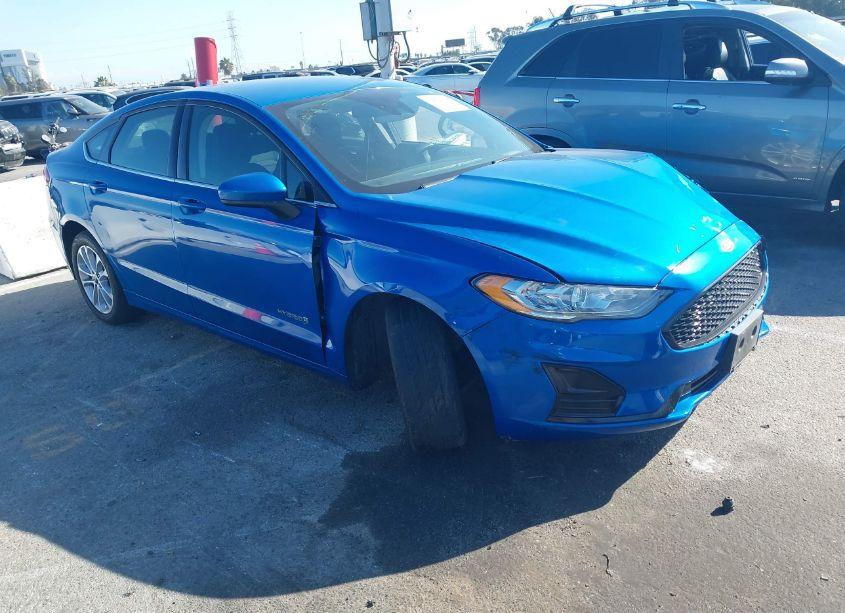 2019 Ford Fusion HYBRID SE (VIN 3FA6P0LU6KR143919) main photo