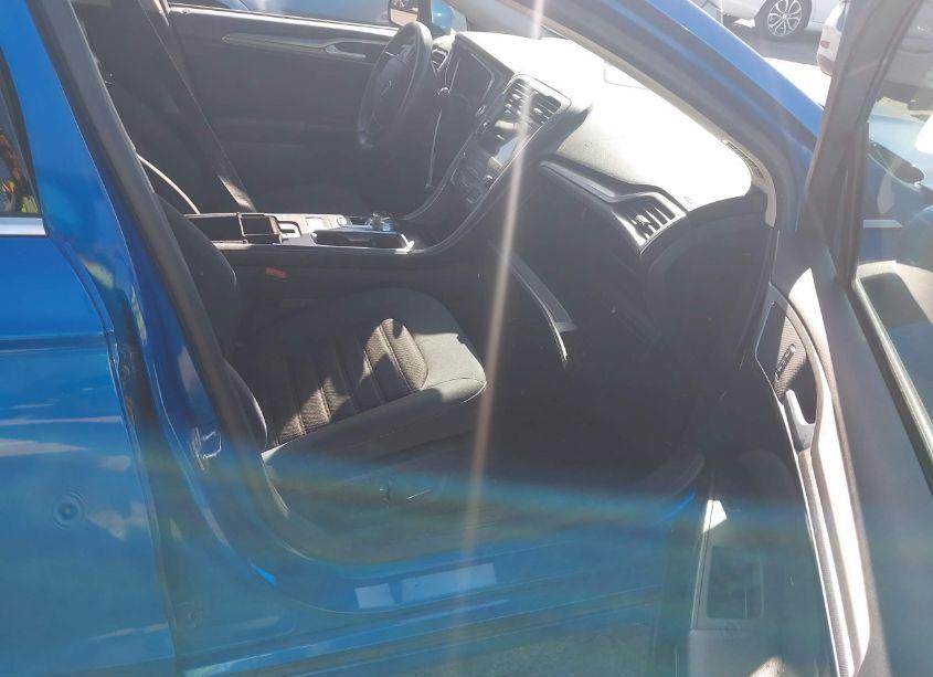 Photo 5 of 2019 Ford Fusion HYBRID SE (VIN 3FA6P0LU6KR143919)