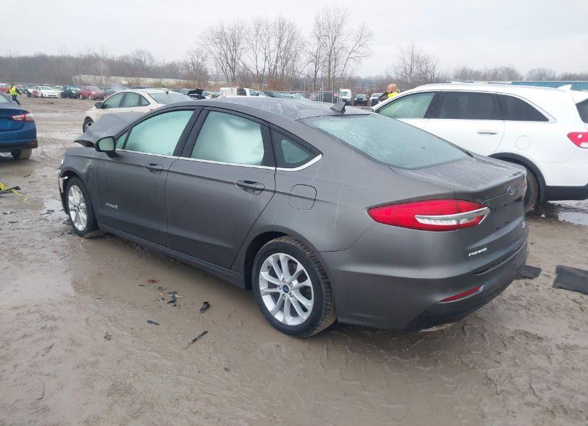 Photo 3 of 2019 Ford Fusion HYBRID SE (VIN 3FA6P0LU6KR158226)