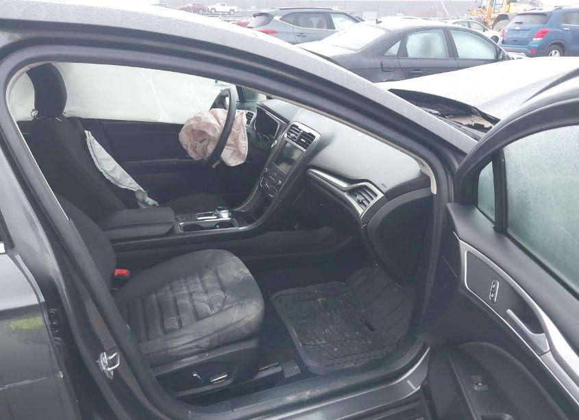 Photo 5 of 2019 Ford Fusion HYBRID SE (VIN 3FA6P0LU6KR158226)