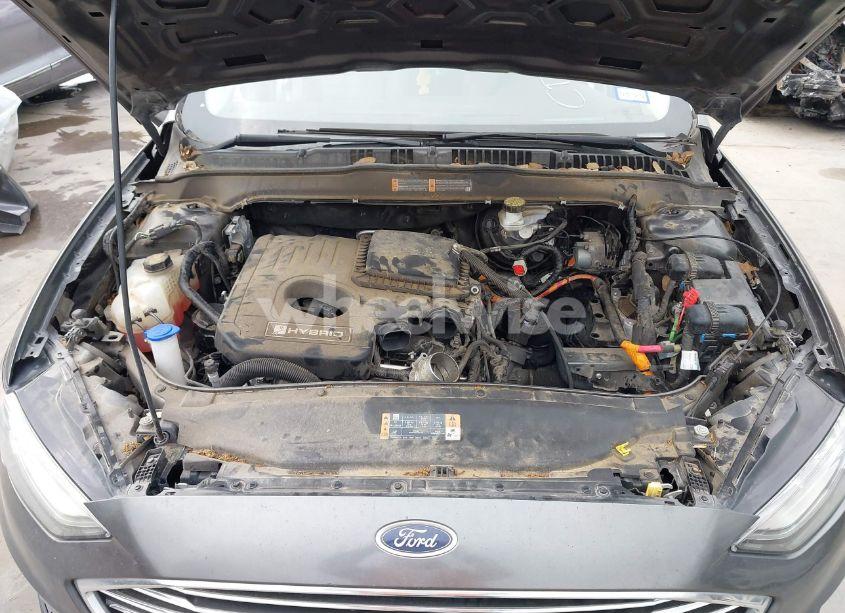 Photo 10 of 2019 Ford Fusion HYBRID SE (VIN 3FA6P0LU6KR183899)