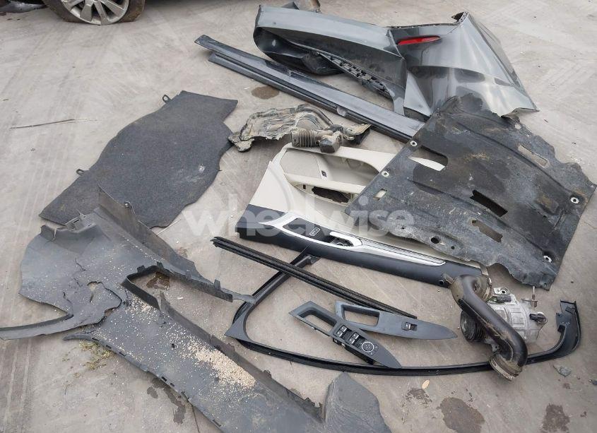 Photo 11 of 2019 Ford Fusion HYBRID SE (VIN 3FA6P0LU6KR183899)