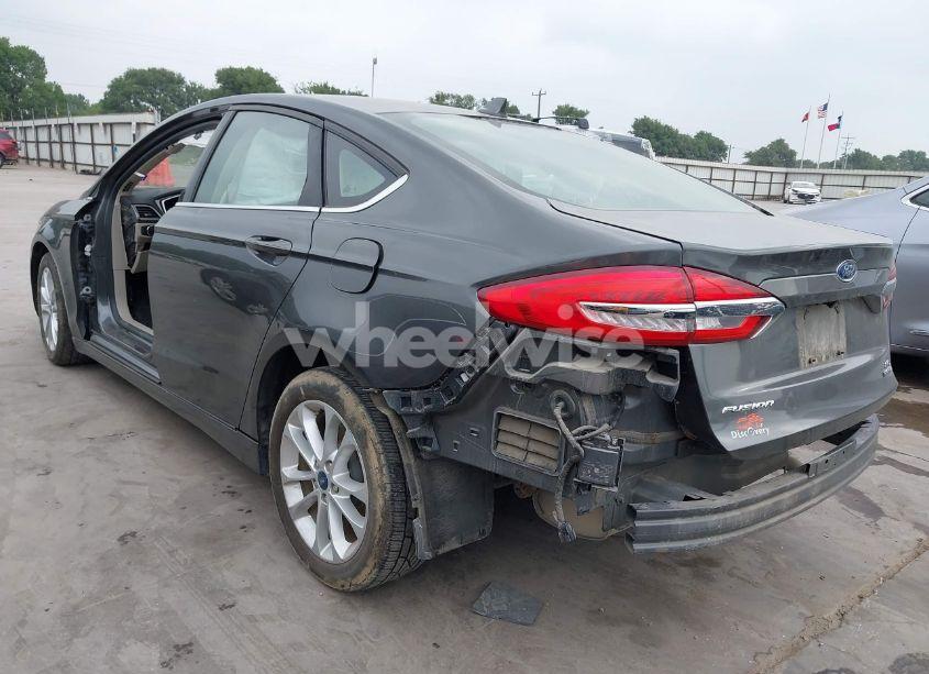 Photo 3 of 2019 Ford Fusion HYBRID SE (VIN 3FA6P0LU6KR183899)