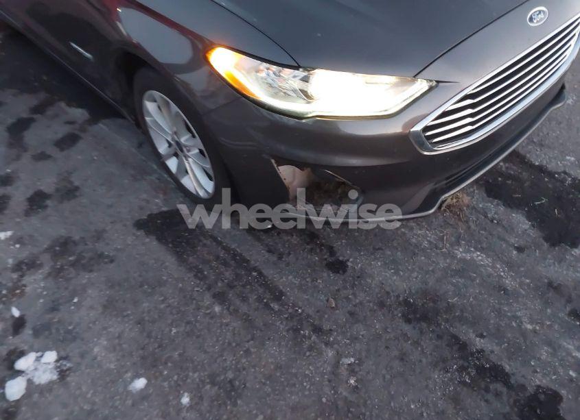 Photo 6 of 2019 Ford Fusion HYBRID SE (VIN 3FA6P0LU6KR192778)