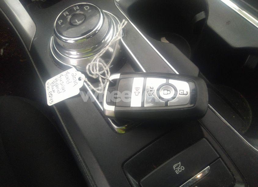Photo 11 of 2019 Ford Fusion HYBRID SE (VIN 3FA6P0LU6KR208543)