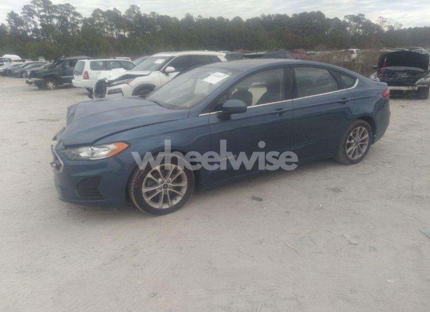 Photo 2 of 2019 Ford Fusion HYBRID SE (VIN 3FA6P0LU6KR208543)