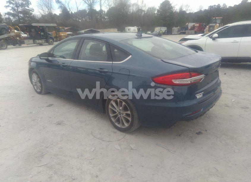 Photo 3 of 2019 Ford Fusion HYBRID SE (VIN 3FA6P0LU6KR208543)