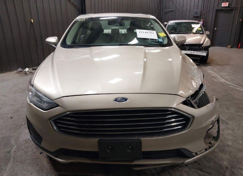 Photo 13 of 2019 Ford Fusion HYBRID SE (VIN 3FA6P0LU6KR212396)
