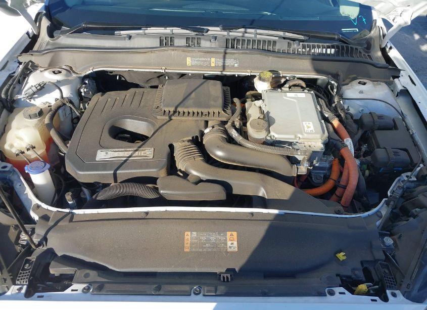 Photo 10 of 2019 Ford Fusion HYBRID SE (VIN 3FA6P0LU6KR236522)