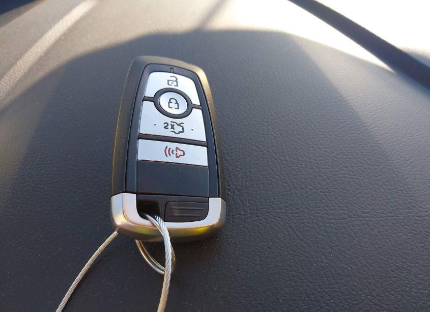 Photo 11 of 2019 Ford Fusion HYBRID SE (VIN 3FA6P0LU6KR236522)