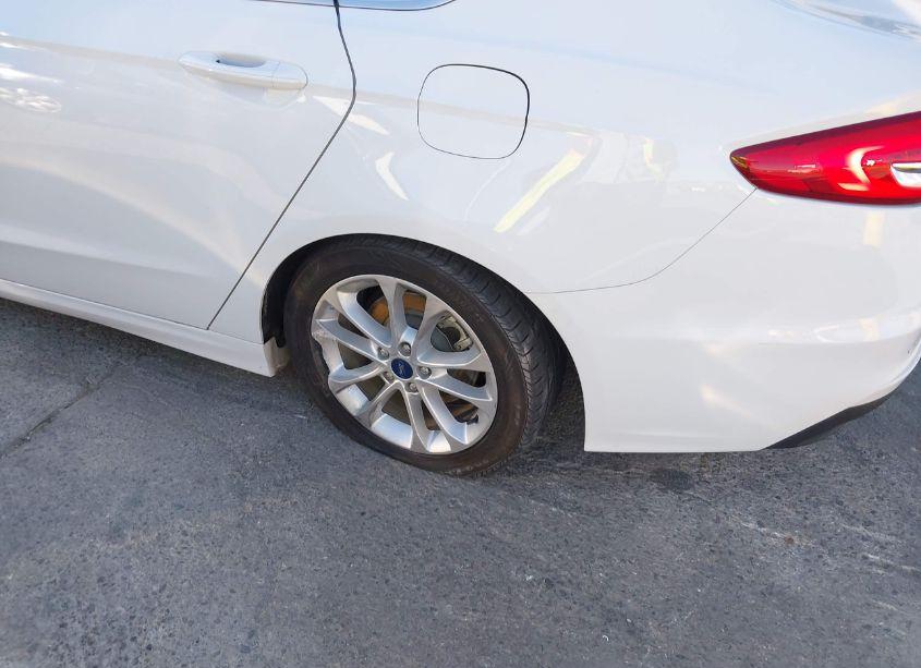 Photo 17 of 2019 Ford Fusion HYBRID SE (VIN 3FA6P0LU6KR236522)