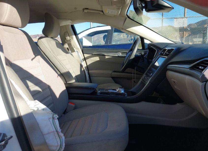 Photo 5 of 2019 Ford Fusion HYBRID SE (VIN 3FA6P0LU6KR236522)