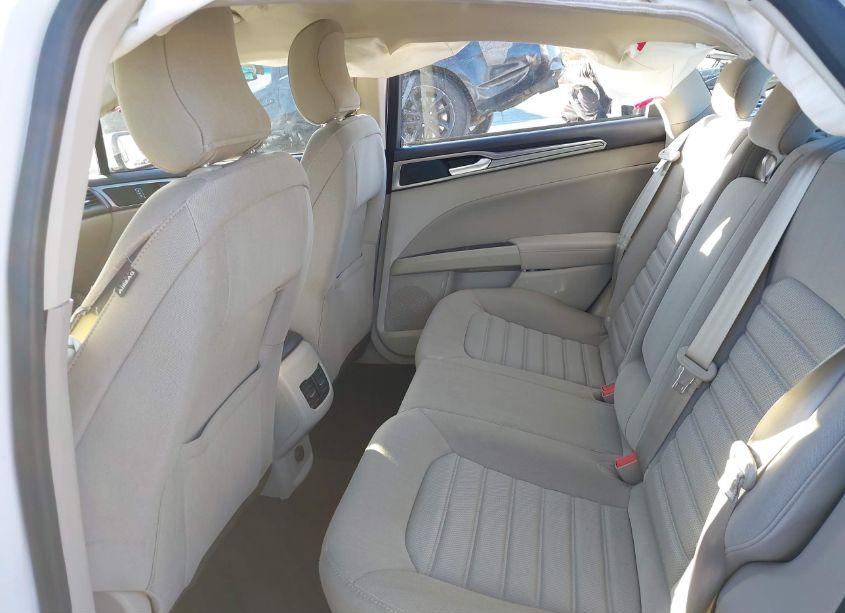 Photo 8 of 2019 Ford Fusion HYBRID SE (VIN 3FA6P0LU6KR236522)