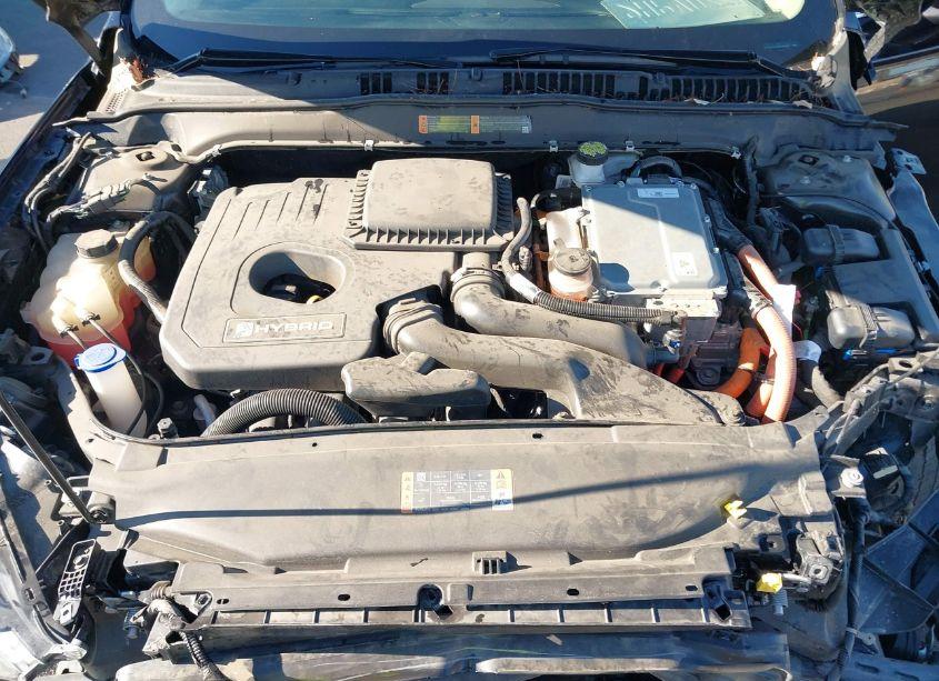 Photo 10 of 2019 Ford Fusion HYBRID SE (VIN 3FA6P0LU6KR256494)