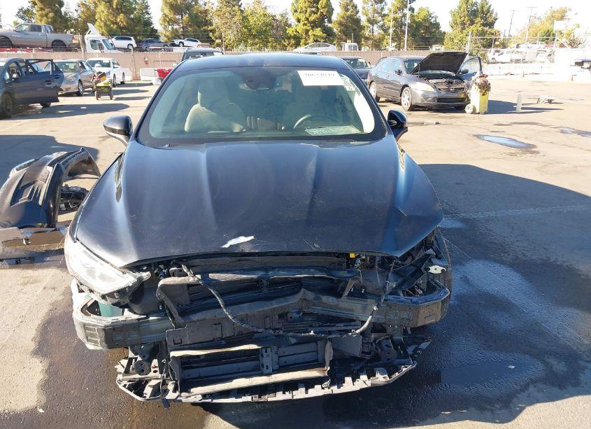 Photo 13 of 2019 Ford Fusion HYBRID SE (VIN 3FA6P0LU6KR256494)