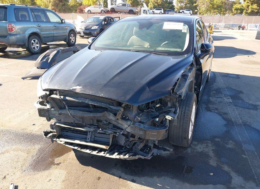 Photo 6 of 2019 Ford Fusion HYBRID SE (VIN 3FA6P0LU6KR256494)