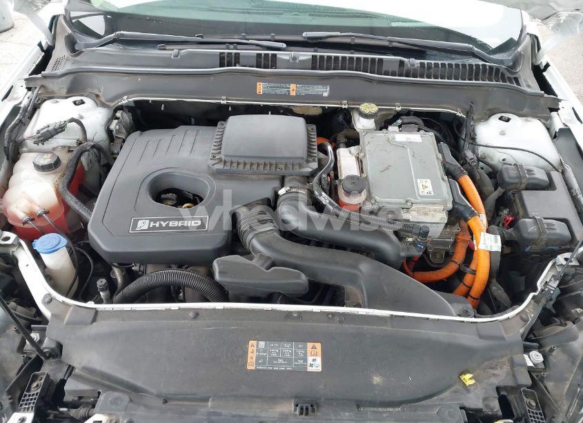 Photo 10 of 2020 Ford Fusion HYBRID SE (VIN 3FA6P0LU6LR113532)