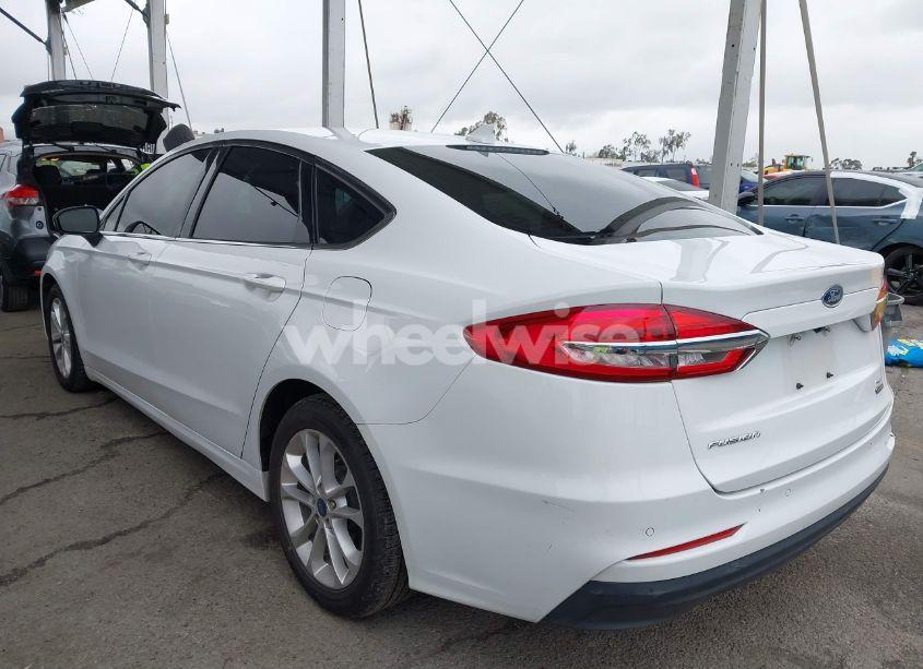 Photo 3 of 2020 Ford Fusion HYBRID SE (VIN 3FA6P0LU6LR113532)