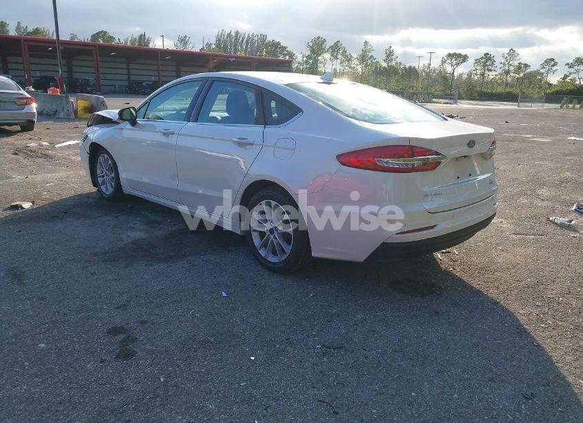 Photo 3 of 2020 Ford Fusion HYBRID SE (VIN 3FA6P0LU6LR184925)