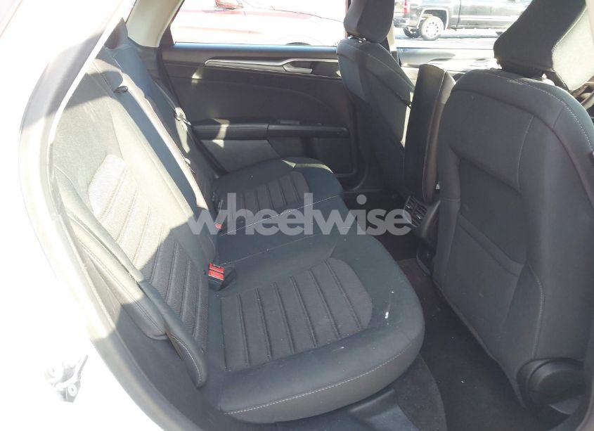 Photo 8 of 2020 Ford Fusion HYBRID SE (VIN 3FA6P0LU6LR184925)