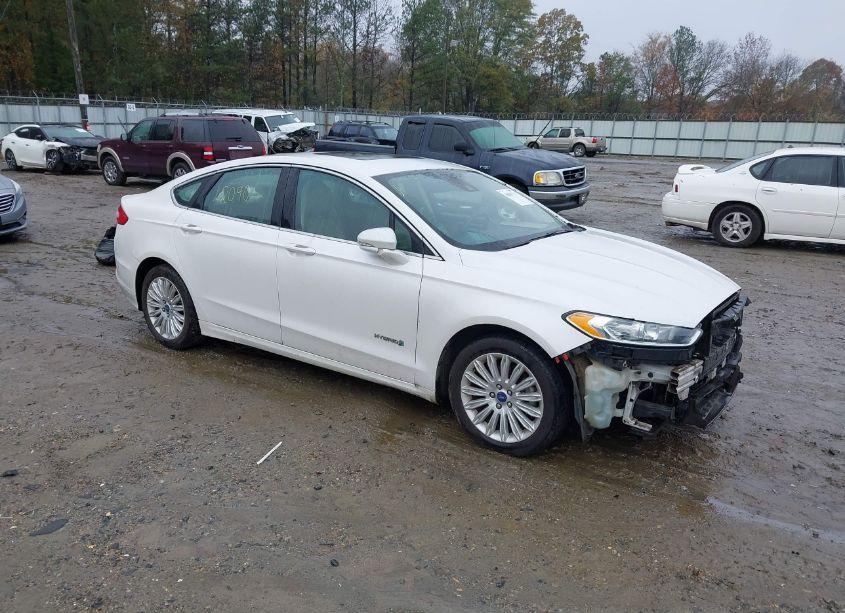 2013 Ford Fusion HYBRID SE (VIN 3FA6P0LU7DR160957) main photo