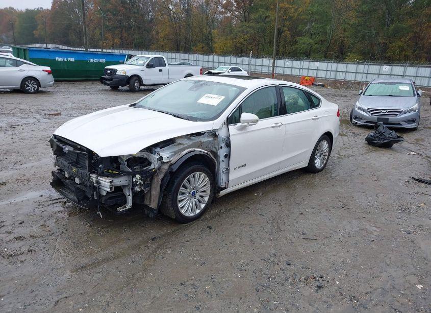 Photo 2 of 2013 Ford Fusion HYBRID SE (VIN 3FA6P0LU7DR160957)
