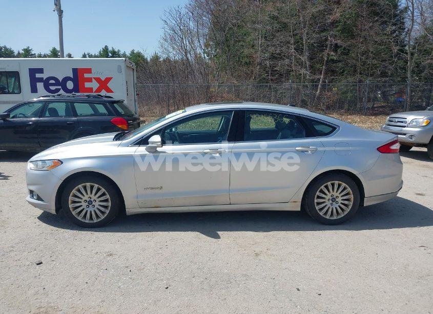 Photo 12 of 2013 Ford Fusion HYBRID SE (VIN 3FA6P0LU7DR196888)