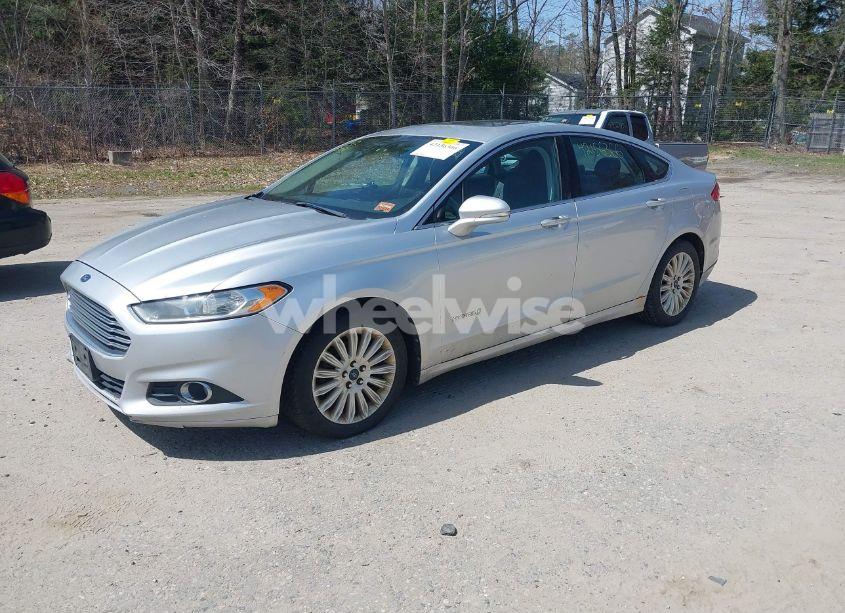 Photo 2 of 2013 Ford Fusion HYBRID SE (VIN 3FA6P0LU7DR196888)