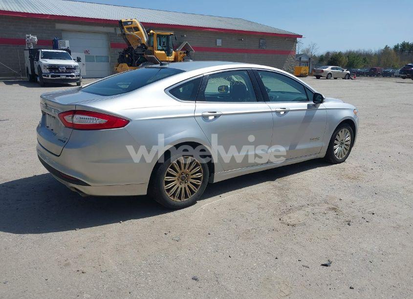 Photo 4 of 2013 Ford Fusion HYBRID SE (VIN 3FA6P0LU7DR196888)