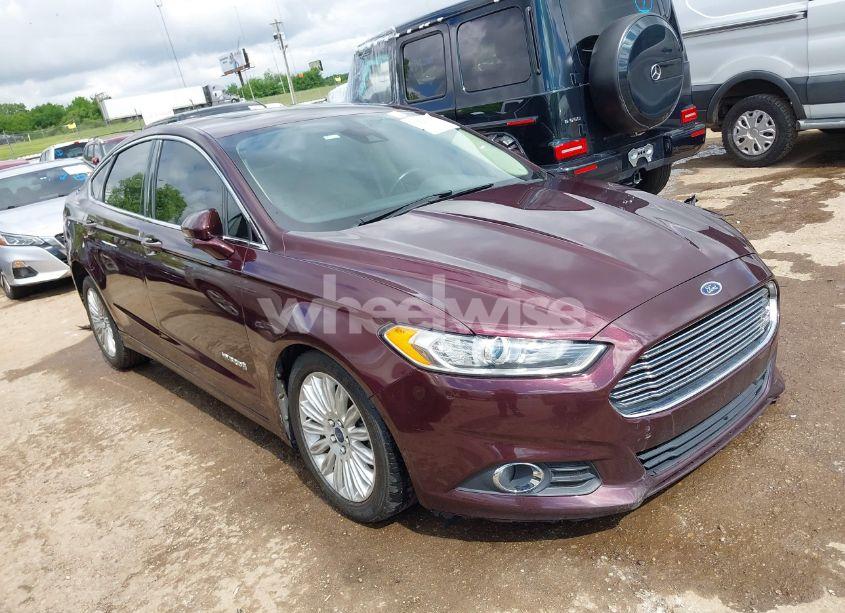 2013 Ford Fusion HYBRID SE (VIN 3FA6P0LU7DR229324) main photo