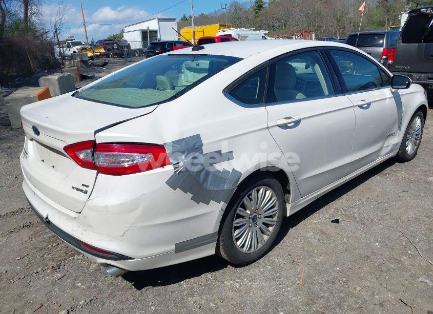 Photo 4 of 2015 Ford Fusion HYBRID SE (VIN 3FA6P0LU7FR175574)