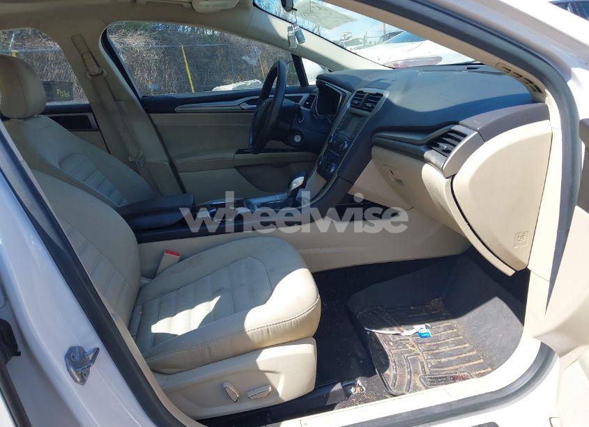 Photo 5 of 2015 Ford Fusion HYBRID SE (VIN 3FA6P0LU7FR175574)