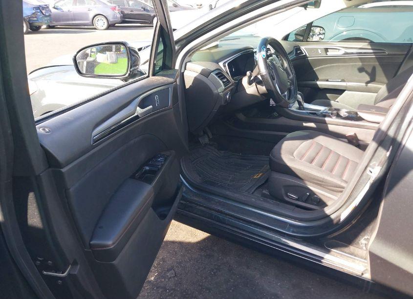 Photo 5 of 2015 Ford Fusion HYBRID SE (VIN 3FA6P0LU7FR185716)