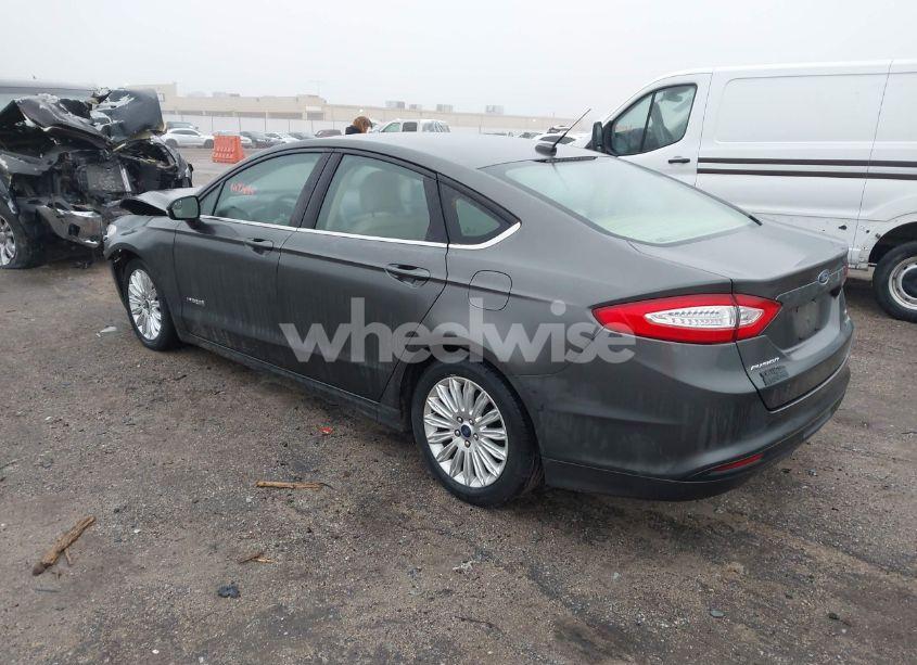 Photo 3 of 2015 Ford Fusion HYBRID SE (VIN 3FA6P0LU7FR247387)