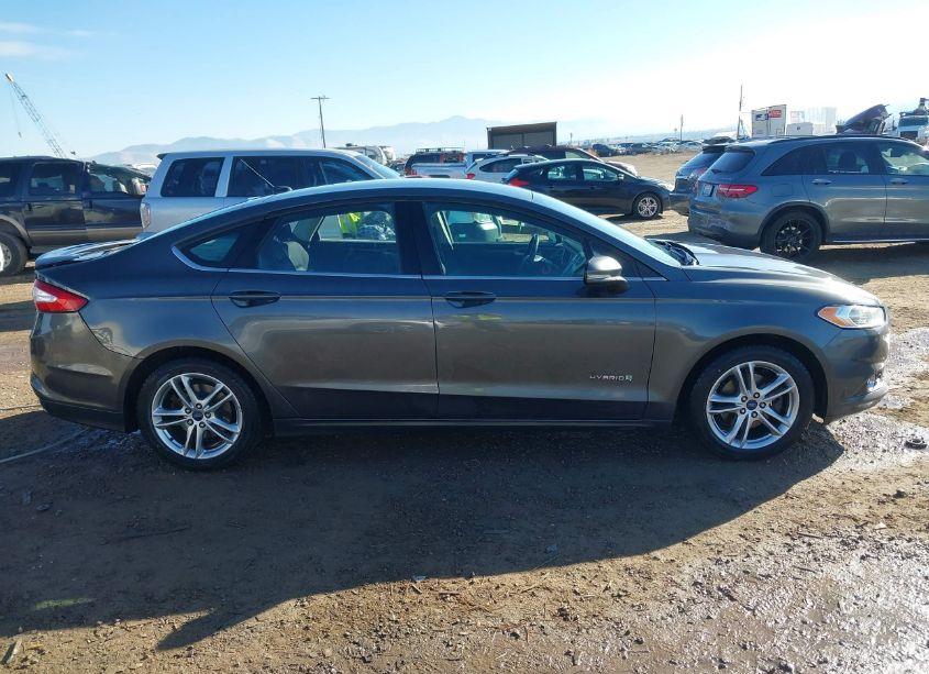 Photo 13 of 2016 Ford Fusion HYBRID SE (VIN 3FA6P0LU7GR204072)