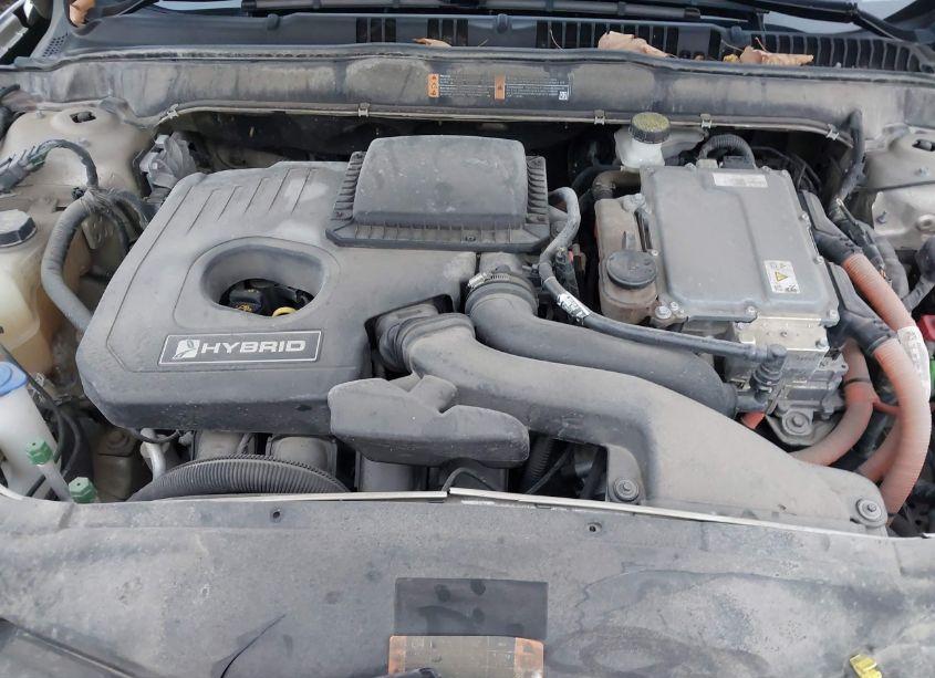 Photo 10 of 2017 Ford Fusion HYBRID SE (VIN 3FA6P0LU7HR162844)