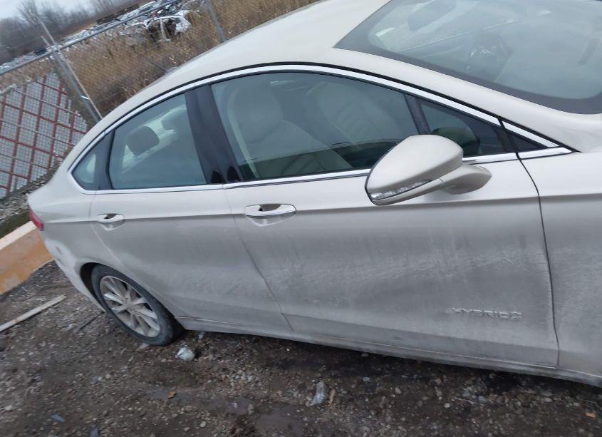 Photo 13 of 2017 Ford Fusion HYBRID SE (VIN 3FA6P0LU7HR162844)
